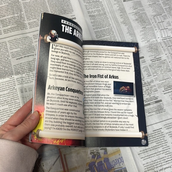 Skylanders Universe Book of Kaos - Picture 15 of 16